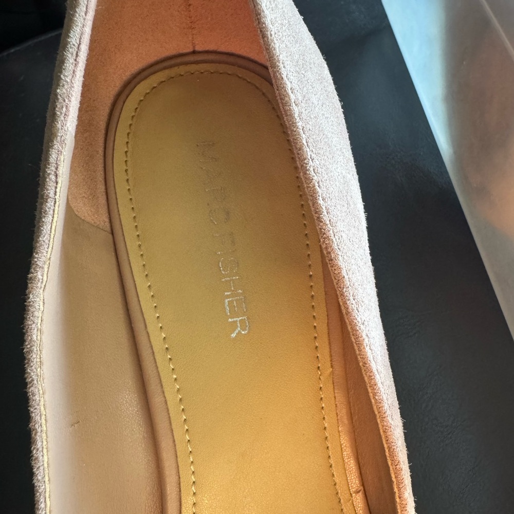 Light pink suede pump, Marc Fisher 3 inch heel - Picture 4 of 4